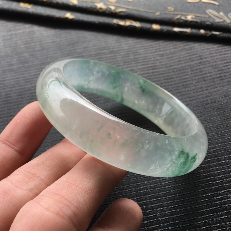 (超值推荐)冰玻种飘花手镯(56.5mm)