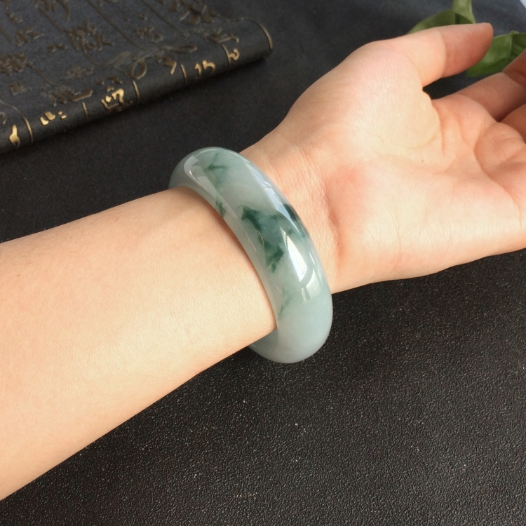 (超值推荐)糯冰种飘花手镯(57.8mm)
