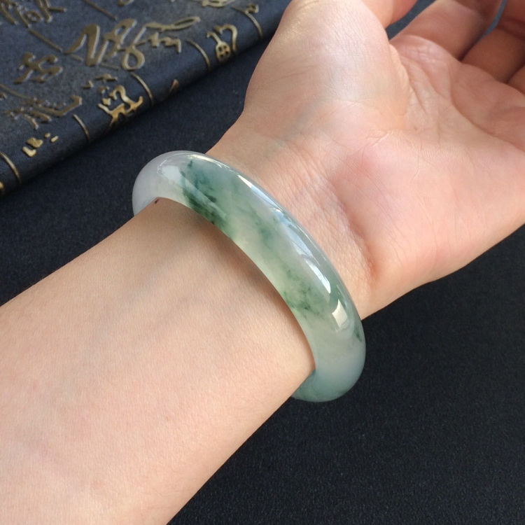(超值推荐)冰种飘花手镯(56.4mm)