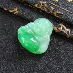 (超值推荐)糯冰种飘翠玉佛挂件