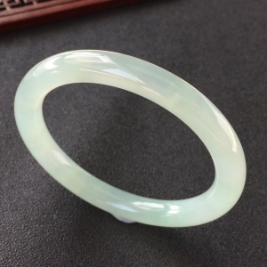 (超值推荐)冰种晴水圆条手镯(54mm)