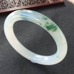(超值推荐)糯冰种飘花圆条手镯(55.6mm)