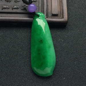 （超值推荐）糯冰种翠色福瓜挂件