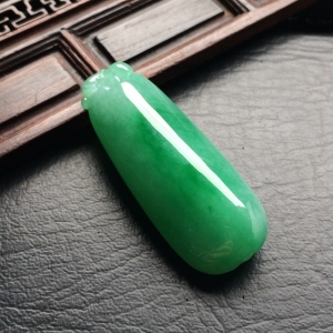 （超值推荐）糯冰种飘翠福瓜挂件