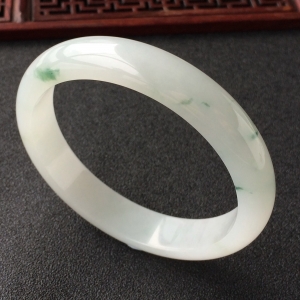 (超值推荐)糯冰种飘花手镯(58.2mm)