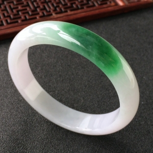 (超值推荐)糯冰种飘翠手镯(56.5mm)