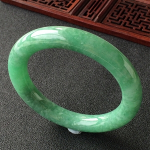 (超值推荐)糯冰种豆色圆条手镯(58.1mm)