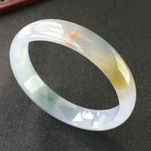 (超值推荐)冰种飘花略带黄翡手镯(58.1mm)