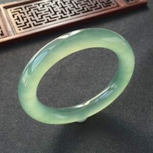 (超值推荐)冰种晴水圆条手镯(56.8mm)