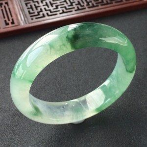 (超值推荐)冰种飘花手镯(57mm)