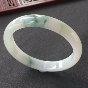 (超值推荐)糯冰种飘花手镯(56.6mm)