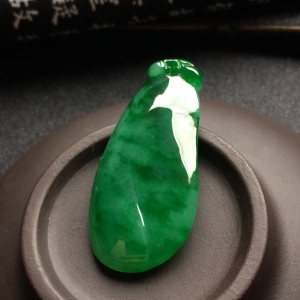 （超值推荐）糯冰种阳绿福瓜挂件