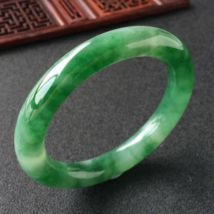 (超值推荐)糯冰种飘花圆条手镯(56.8mm)