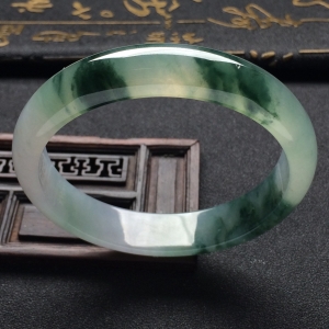 （超值推荐）冰种飘花手镯（58.1mm）
