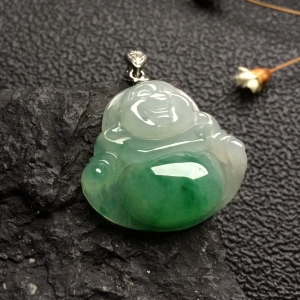 （超值推荐）糯冰种飘翠玉佛挂件（金扣）
