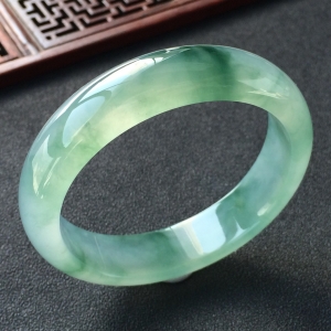 (超值推荐)冰种飘花手镯(55.6mm)