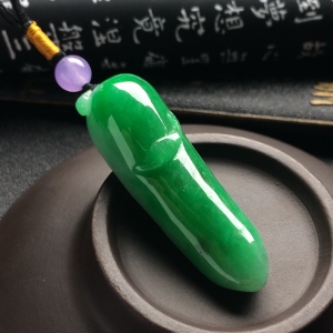 （超值推荐）糯冰种翠色福瓜挂件