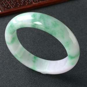 (超值推荐)糯冰种飘花手镯(57mm)