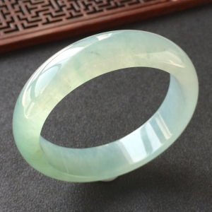 (超值推荐)冰种晴水略飘花手镯(56.3mm)