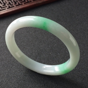 (超值推荐)糯冰种飘翠手镯(54mm)