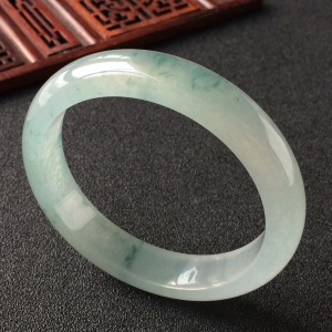 (超值推荐)冰种飘花手镯(54.3mm)