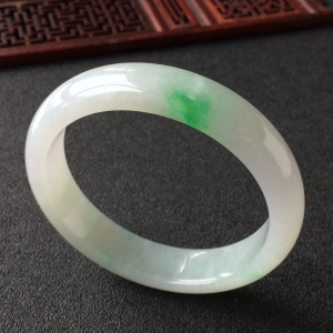 (超值推荐)糯冰种飘翠手镯(57.1mm)