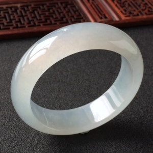 (超值推荐)冰种晴水手镯(56.6mm)