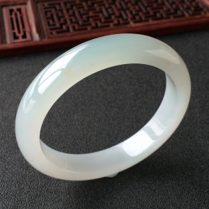 (超值推荐)糯冰种晴水手镯(55.1mm)