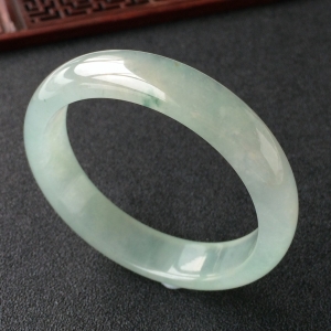 (超值推荐)冰种飘花手镯(55mm)