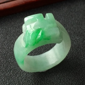 (超值推荐)糯冰种飘翠指环