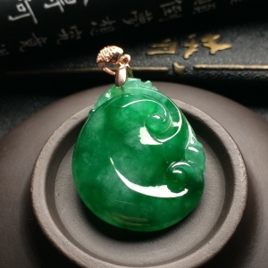 （超值推荐）糯冰种飘阳绿如意挂件