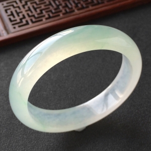 (超值推荐)冰种晴水略飘花手镯(54mm)