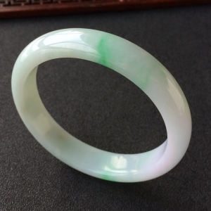 (超值推荐)糯冰种飘翠手镯(60.3mm)