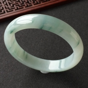 (超值推荐)糯冰种飘花手镯(57.2mm)