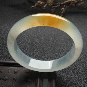 （超值推荐）冰种飘黄翡手镯（56.1mm）