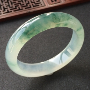 (超值推荐)冰种飘花手镯(56mm)