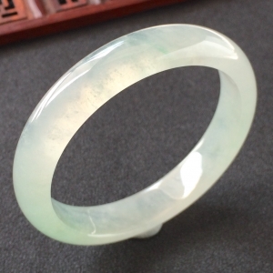 (超值推荐)冰种晴水手镯(55.1mm)