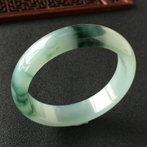 (超值推荐)糯冰种飘花手镯(56.6mm)