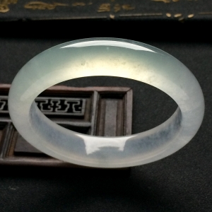 （超值推荐）冰种淡晴水手镯（54.4mm）