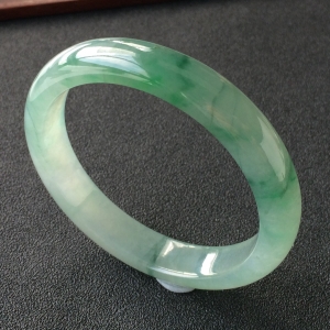 (超值推荐)冰种飘花手镯(54.8mm)