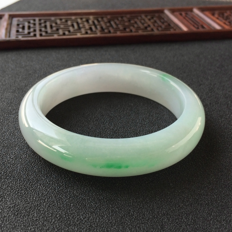 (超值推荐)糯冰种飘翠手镯(56.6mm)