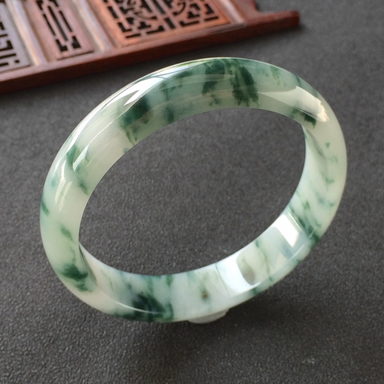 (超值推荐)糯冰种飘花手镯(58.6mm)