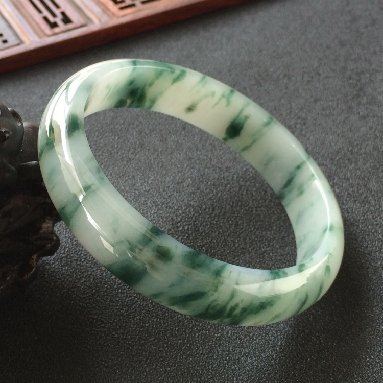 (超值推荐)糯冰种飘花手镯(58.6mm)