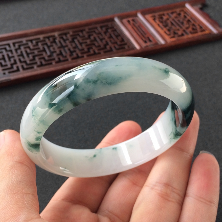 (超值推荐)糯冰种飘花手镯(58.5mm)