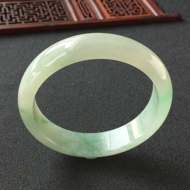(超值推荐)糯冰种飘花手镯(61mm)