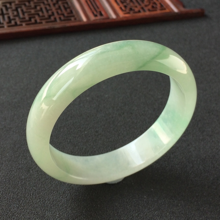 (超值推荐)糯冰种飘花手镯(61mm)