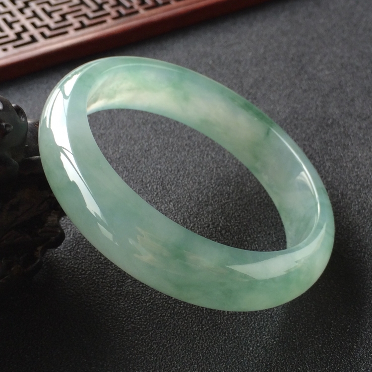 (超值推荐)冰种飘花手镯(57.7mm)