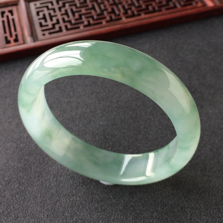 (超值推荐)冰种飘花手镯(57.7mm)