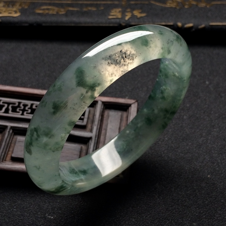 （超值推荐）冰种飘花手镯（56.3mm）