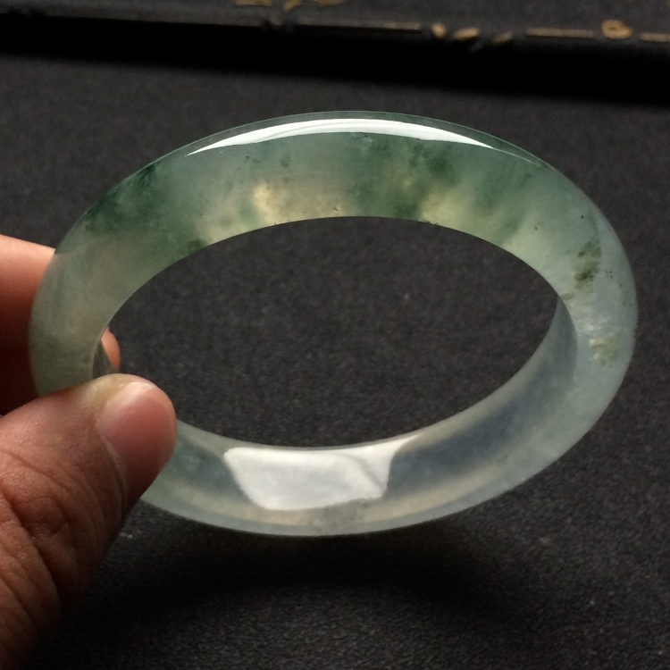 （超值推荐）冰种飘花手镯（55.8mm）